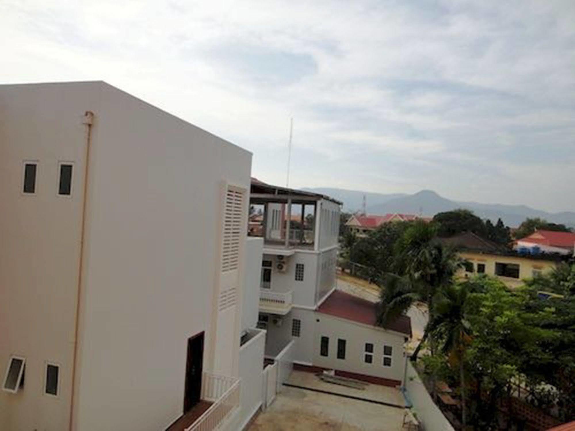 Nyny Hotel Kampot Eksteriør billede