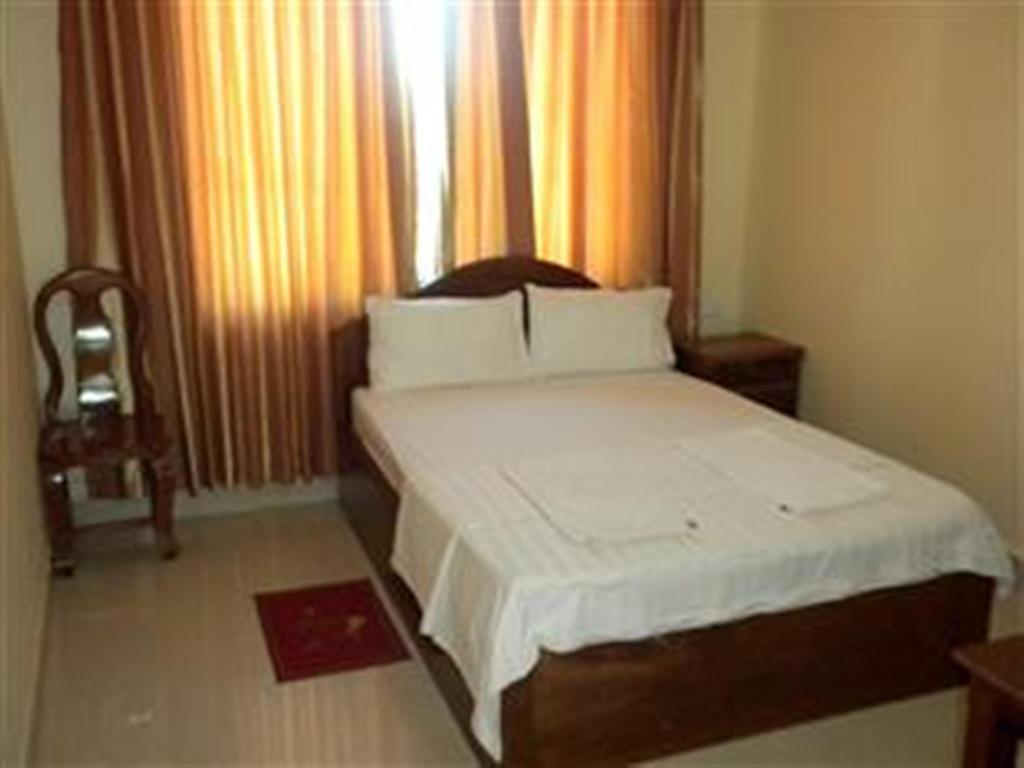 Nyny Hotel Kampot Værelse billede