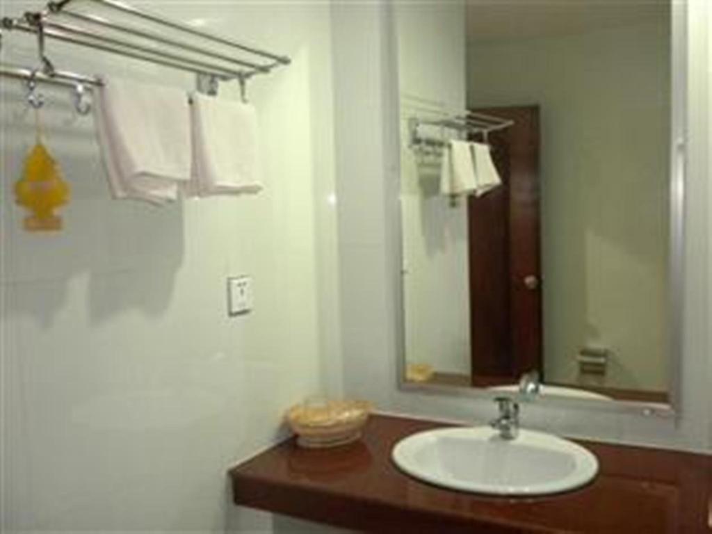 Nyny Hotel Kampot Værelse billede