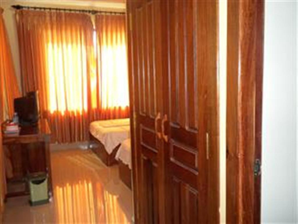 Nyny Hotel Kampot Eksteriør billede